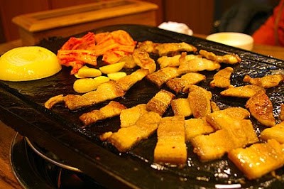 Samgyeopsal (strip daging babi)